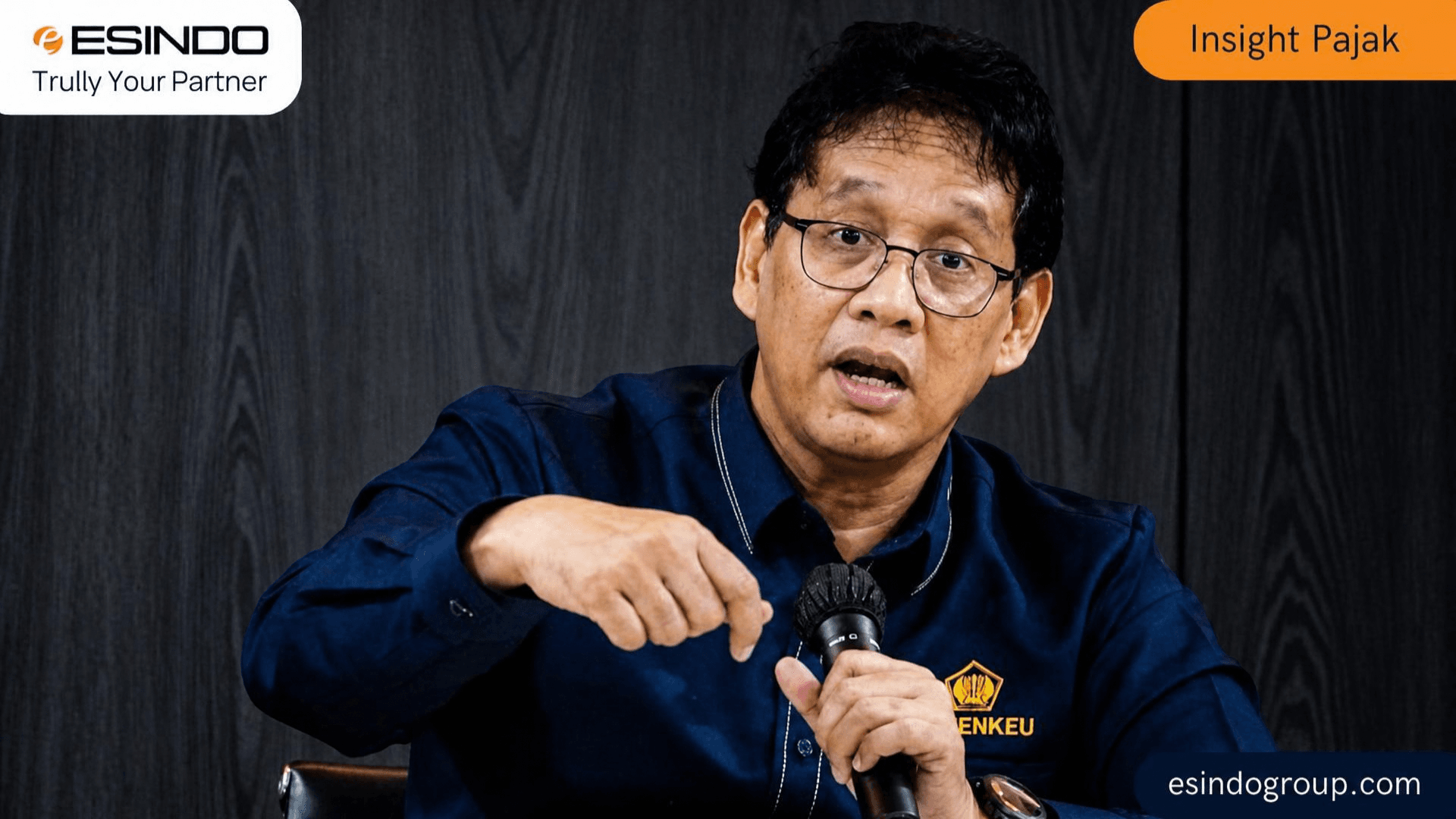 Cover Artikel Purbaya Tunda Pajak Marketplace, Ini Dampaknya bagi Seller Ilustrasi penundaan pajak marketplace oleh Purbaya dan dampaknya bagi seller online.